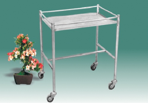 Bàn đón trẻ sơ sinh inox